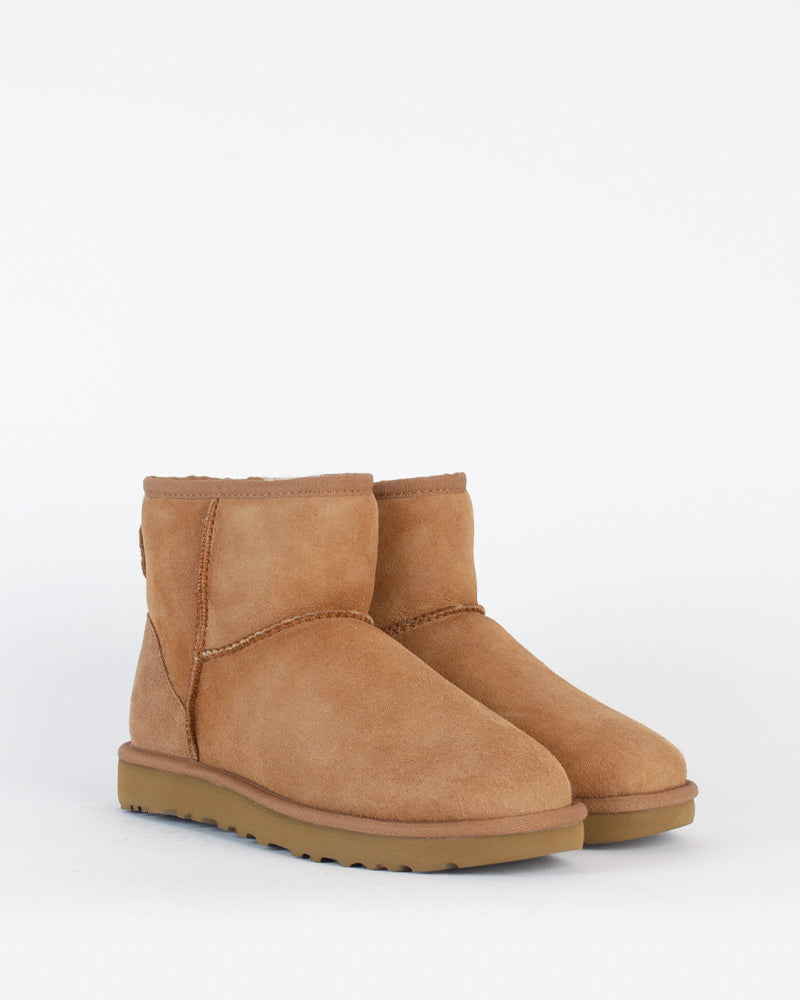 Chaussures fourrées UGG - Boots classic mini ugg