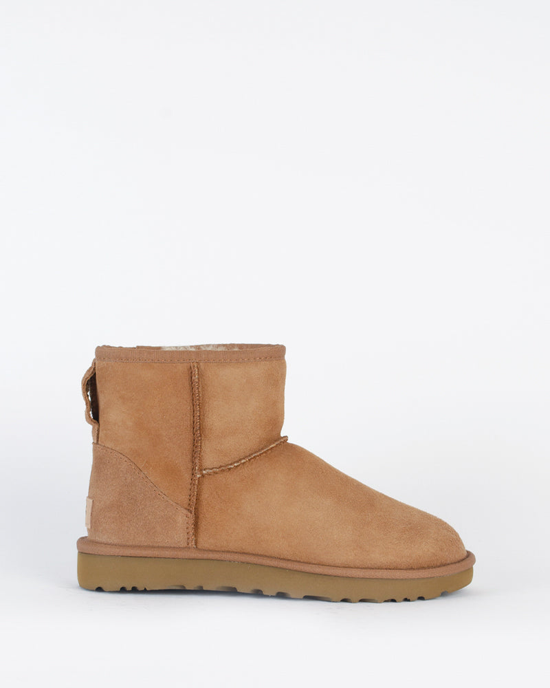 Chaussures fourrées UGG - Boots classic mini ugg