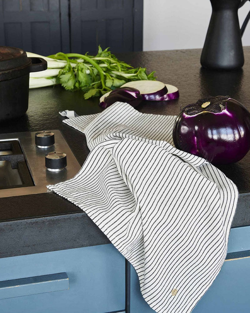 Linge De Maison LA CERISE SUR LE GATEAU - Torchon raye la cerise